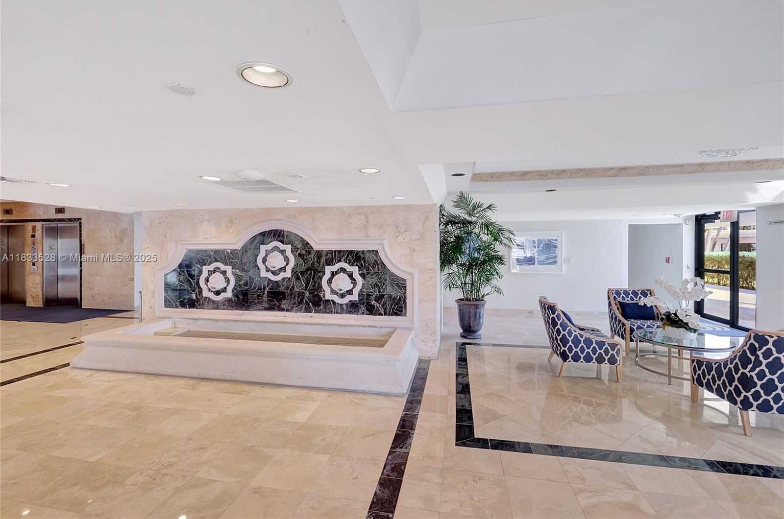 Small Image of 2625 COLLINS AVE #418, Miami Beach Number 10