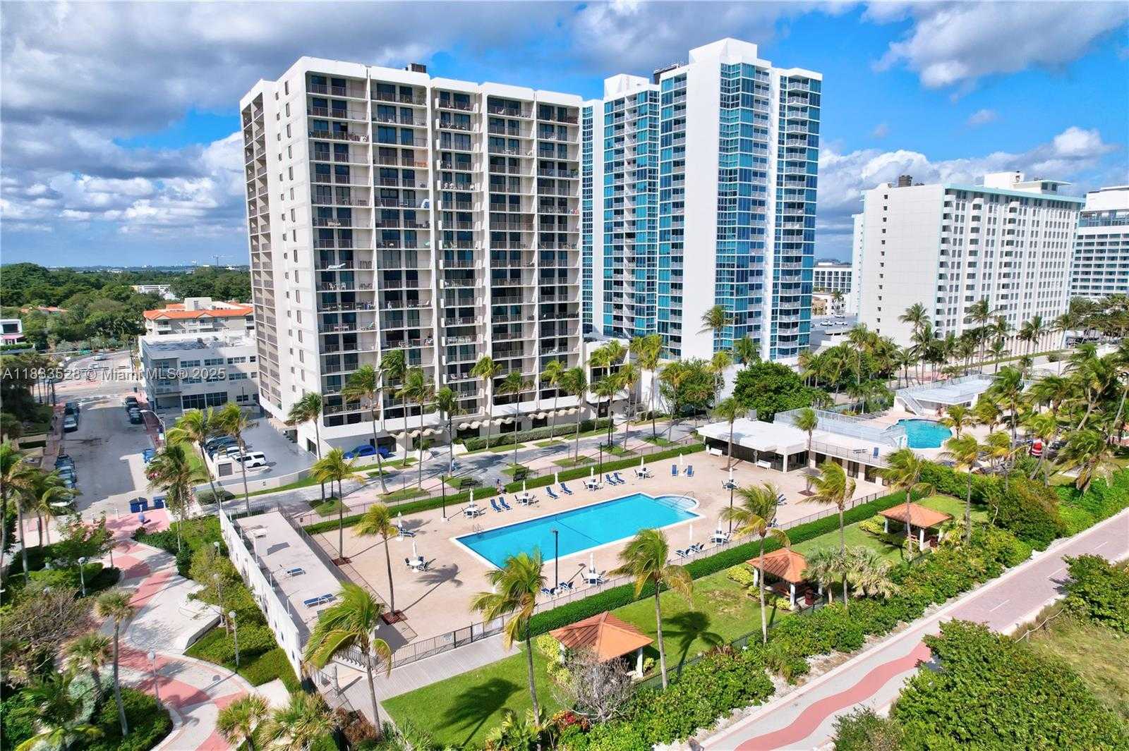 Small Image of 2625 COLLINS AVE #418, Miami Beach Number 30