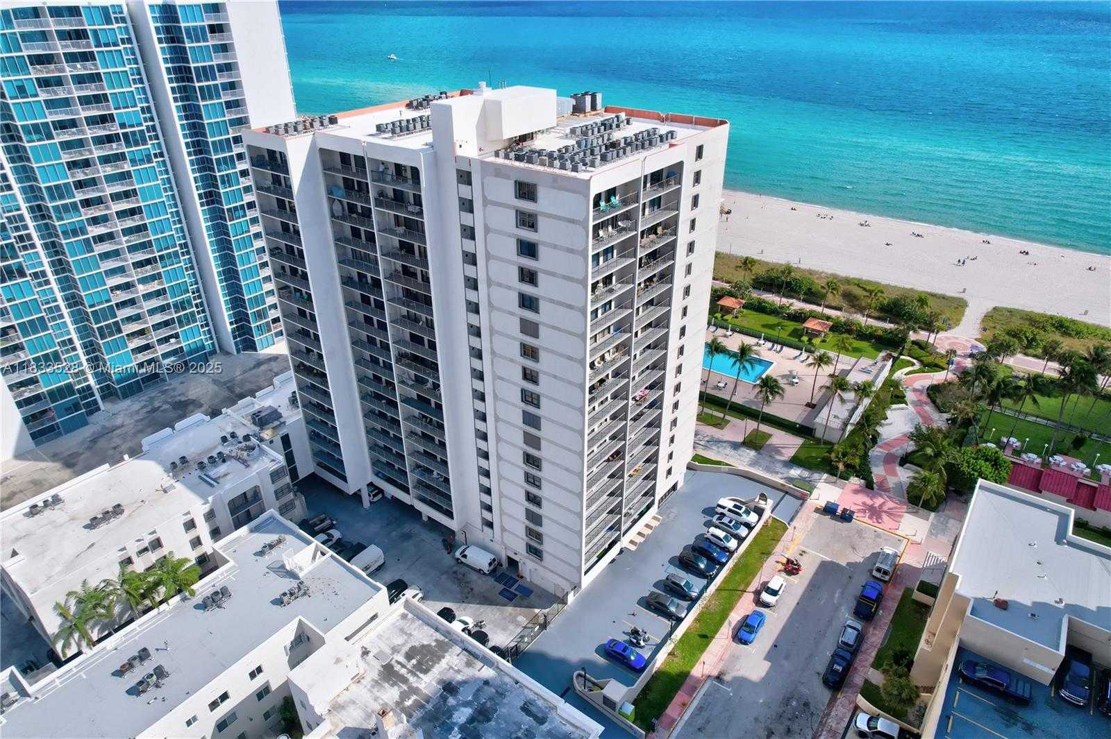 Small Image of 2625 COLLINS AVE #418, Miami Beach Number 36