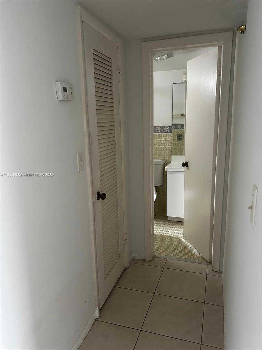 Small Image of 2903 POINT EAST DR #K611, Aventura Number 11