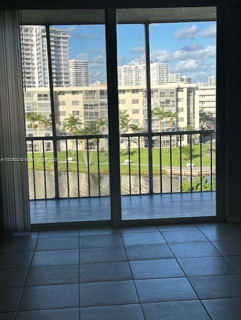 Small Image of 2903 POINT EAST DR #K611, Aventura Number 17