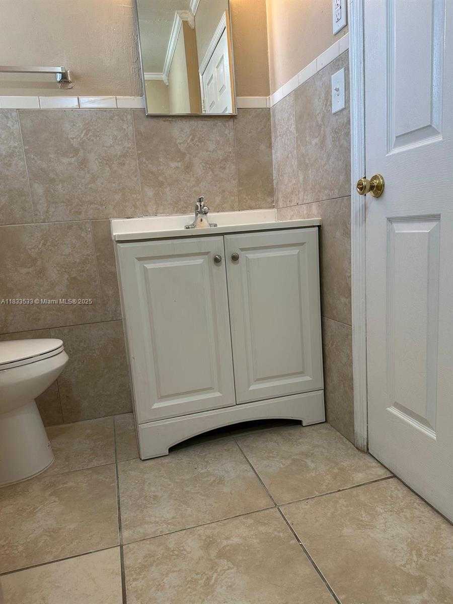 Small Image of 221 WEST 27TH ST #221, Riviera Beach Number 13
