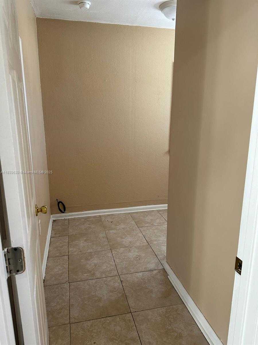 Small Image of 221 WEST 27TH ST #221, Riviera Beach Number 15