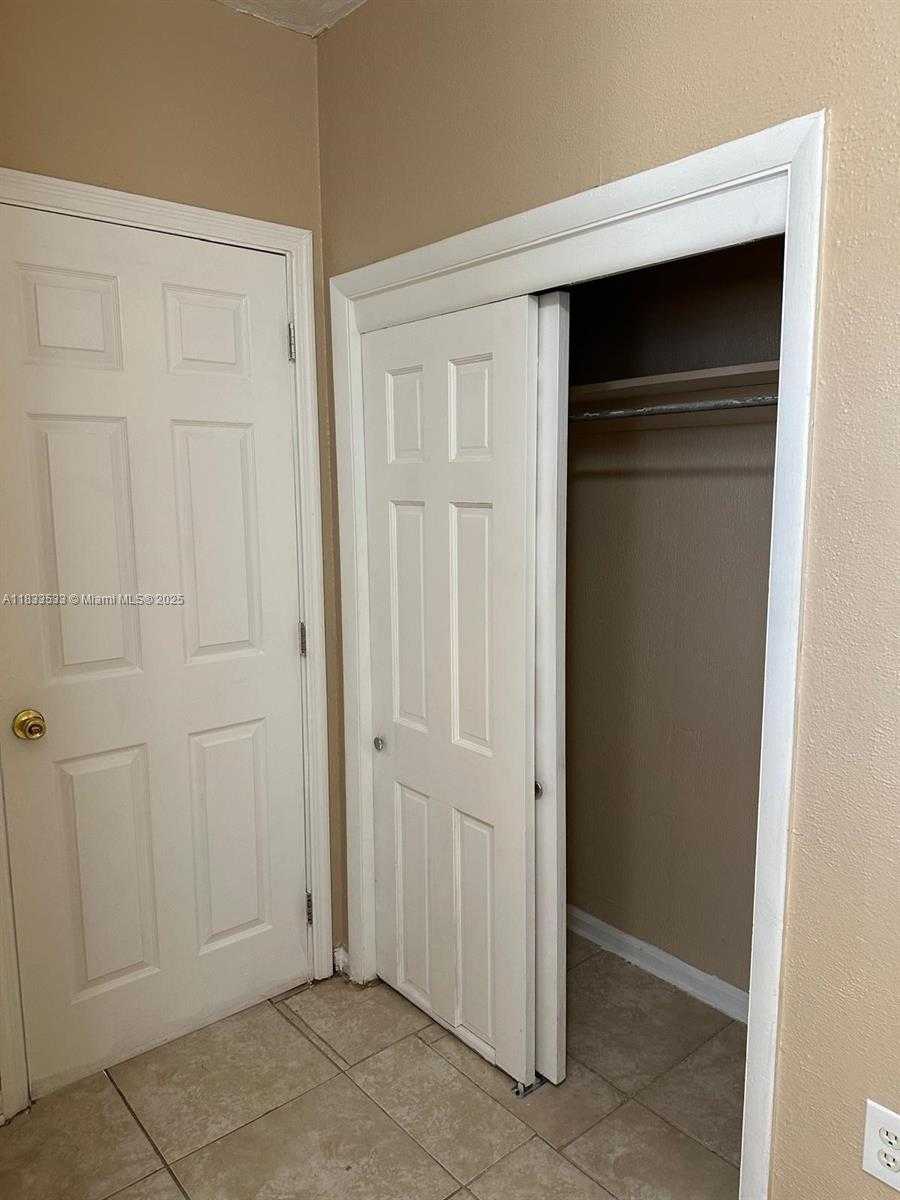 Small Image of 221 WEST 27TH ST #221, Riviera Beach Number 16