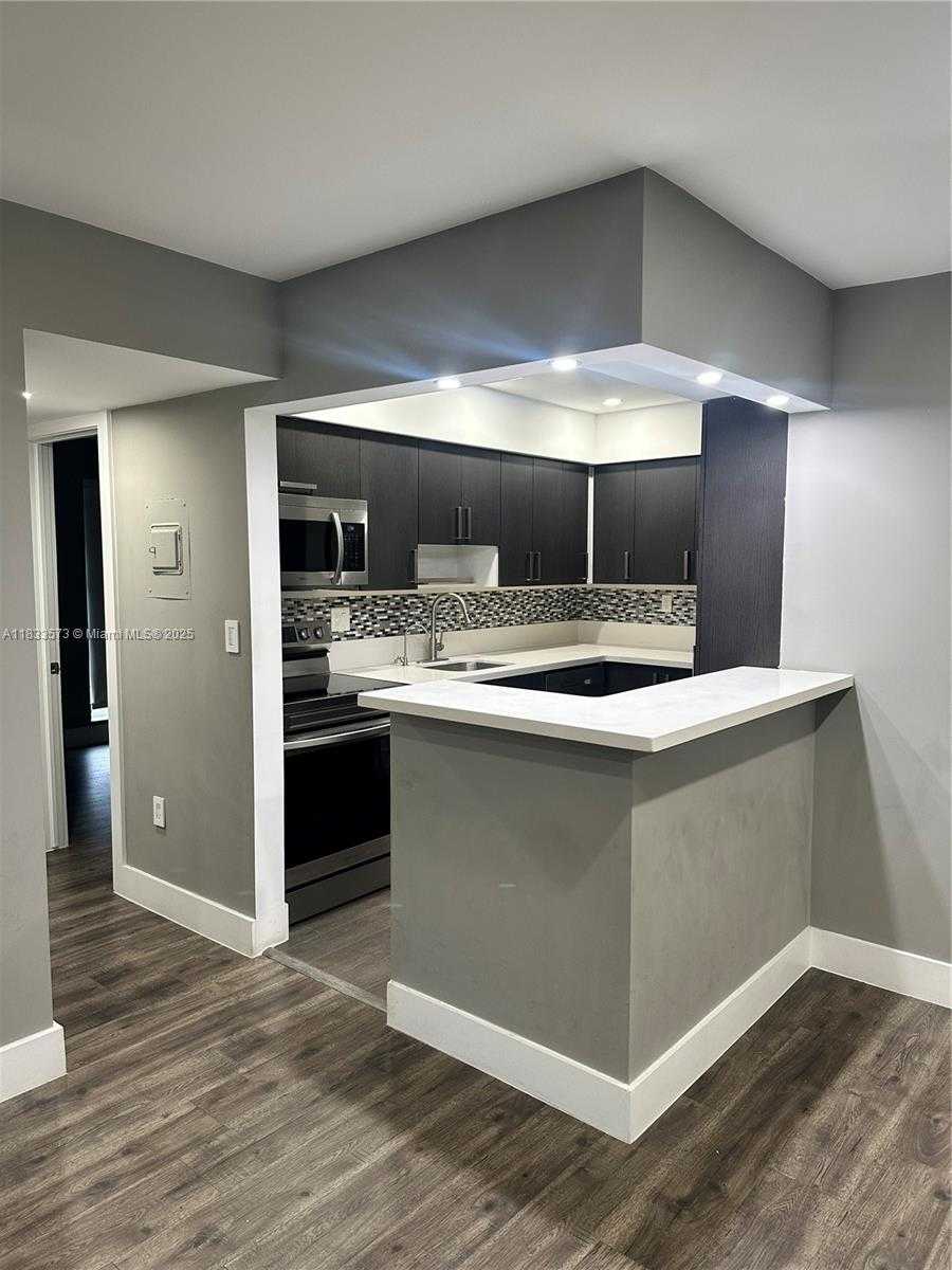 Small Image of 9449 SOUTH WEST 76TH ST #T5, Miami Number 3