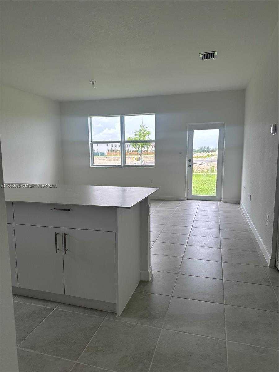 Small Image of 2923 SOUTH EAST 23 AVE #2923, Homestead Number 12