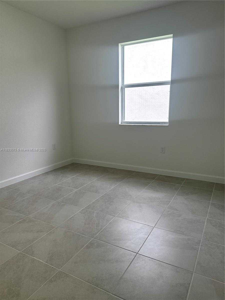 Small Image of 2923 SOUTH EAST 23 AVE #2923, Homestead Number 9