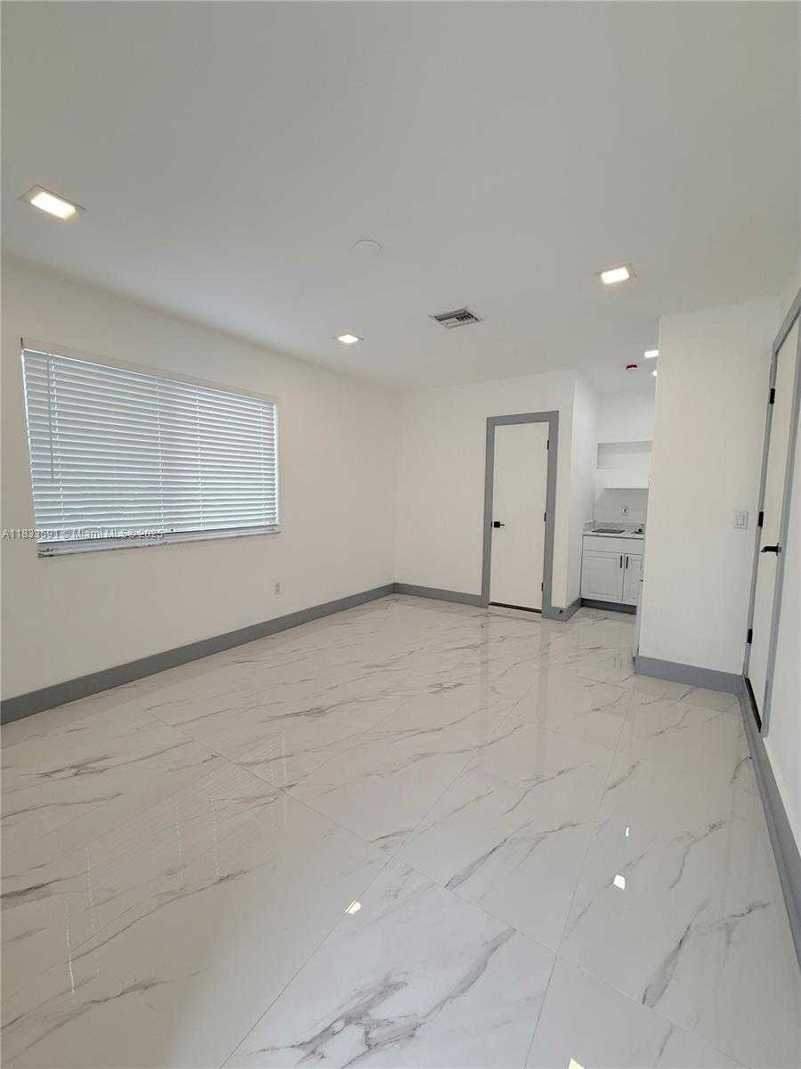 Small Image of 4536 SOUTH WEST 142ND PL ##1, Miami Number 4