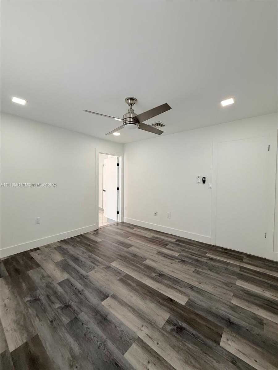 Small Image of 4536 SOUTH WEST 142ND PL ##1, Miami Number 9