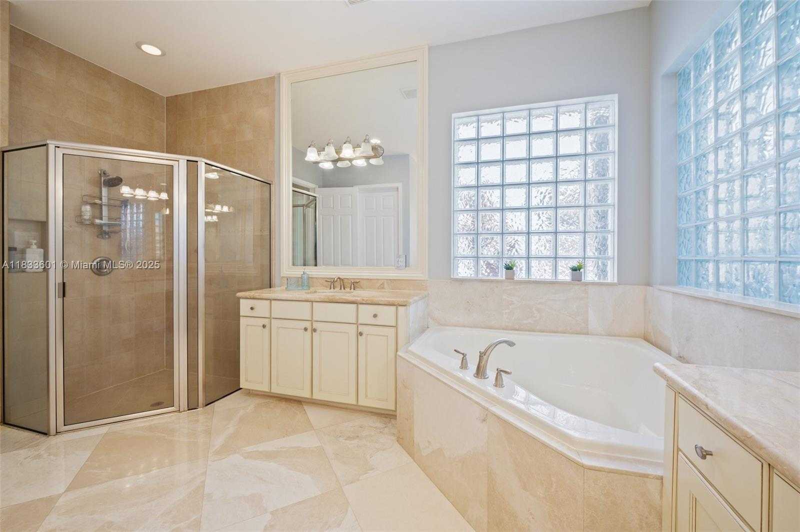 Small Image of 8186 FIERA RIDGE DR, Boynton Beach Number 18