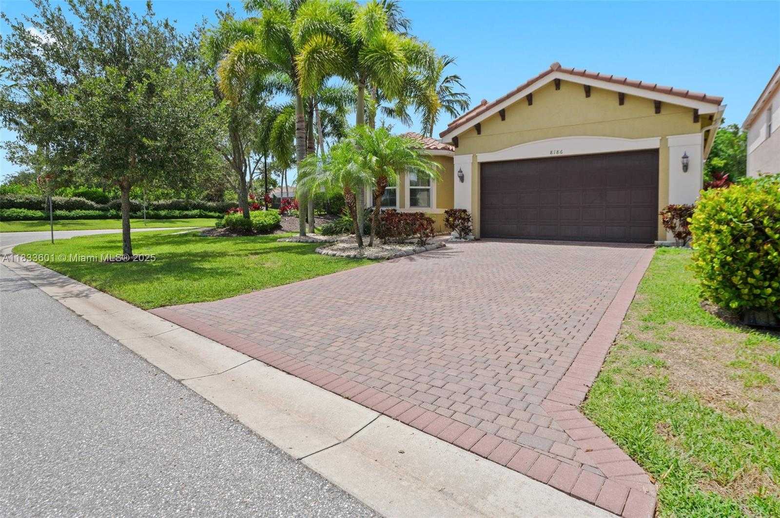 Small Image of 8186 FIERA RIDGE DR, Boynton Beach Number 2