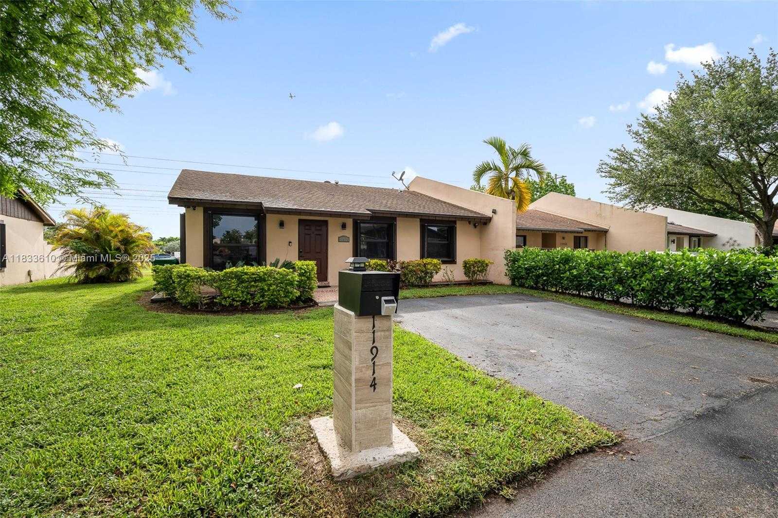 Small Image of 11914 SOUTH WEST 125TH PL #N/A, Miami Number 18