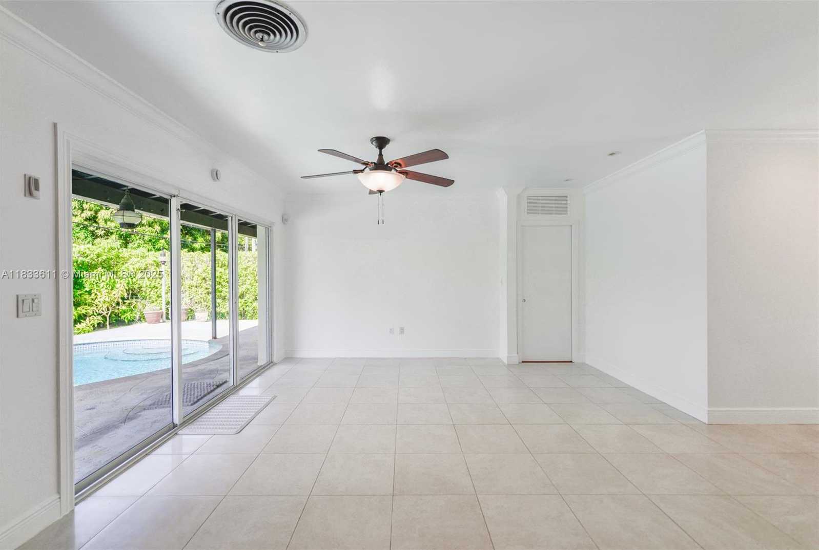 Small Image of 3615 RIVIERA CT #3615, Coral Gables Number 10