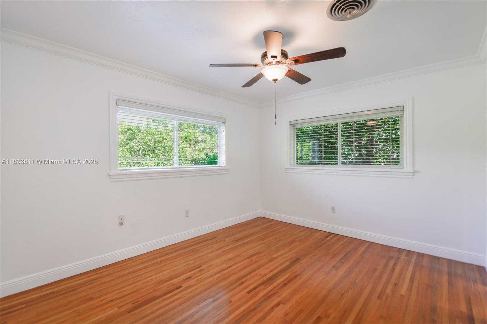 Small Image of 3615 RIVIERA CT #3615, Coral Gables Number 15