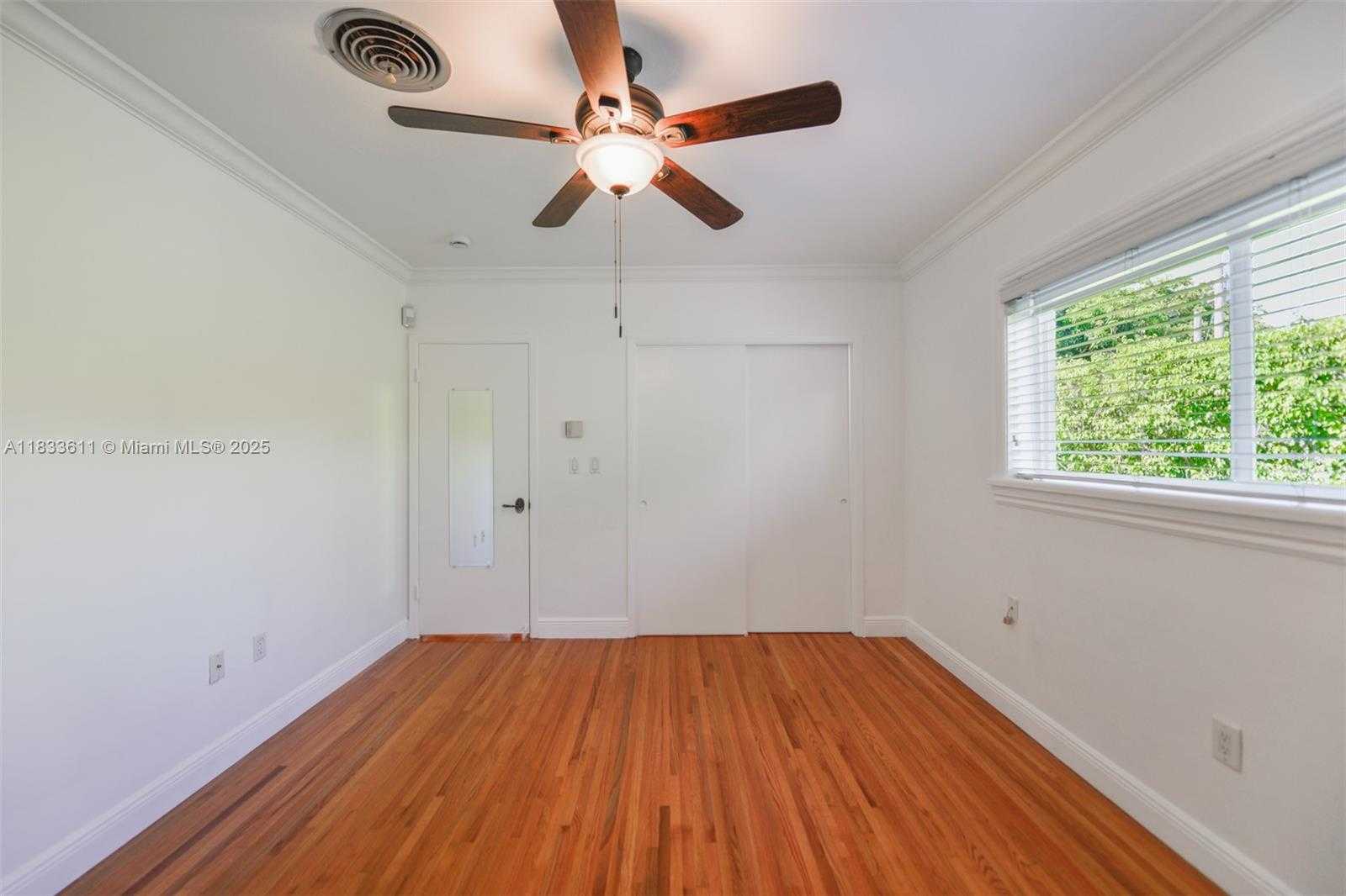 Small Image of 3615 RIVIERA CT #3615, Coral Gables Number 16