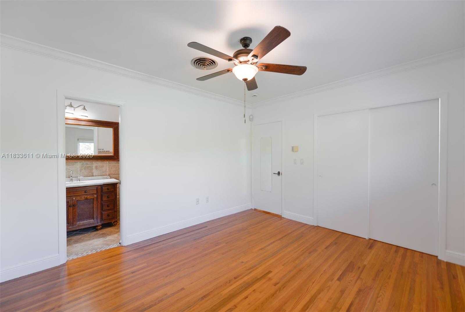 Small Image of 3615 RIVIERA CT #3615, Coral Gables Number 17