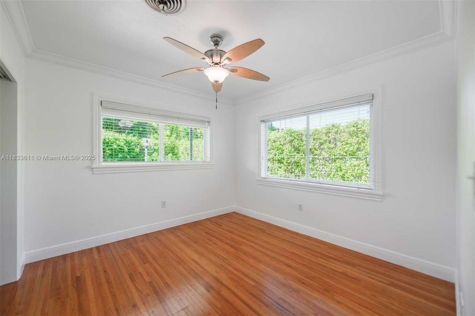 Small Image of 3615 RIVIERA CT #3615, Coral Gables Number 21
