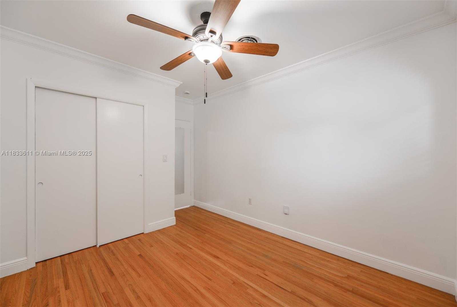 Small Image of 3615 RIVIERA CT #3615, Coral Gables Number 26