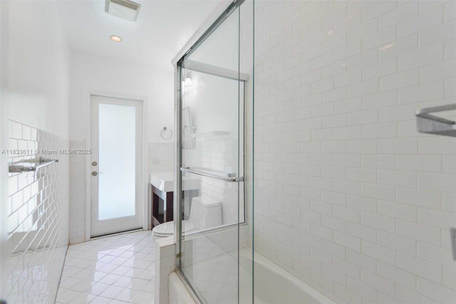 Small Image of 3615 RIVIERA CT #3615, Coral Gables Number 29