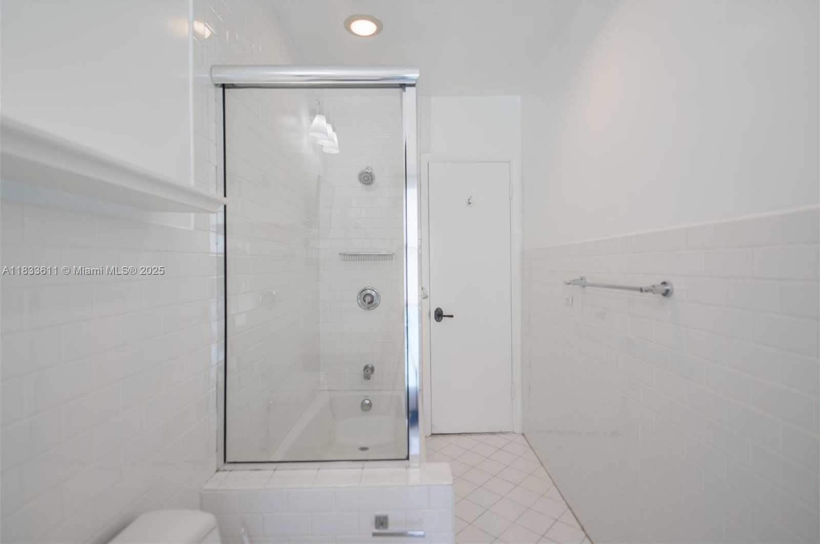 Small Image of 3615 RIVIERA CT #3615, Coral Gables Number 31