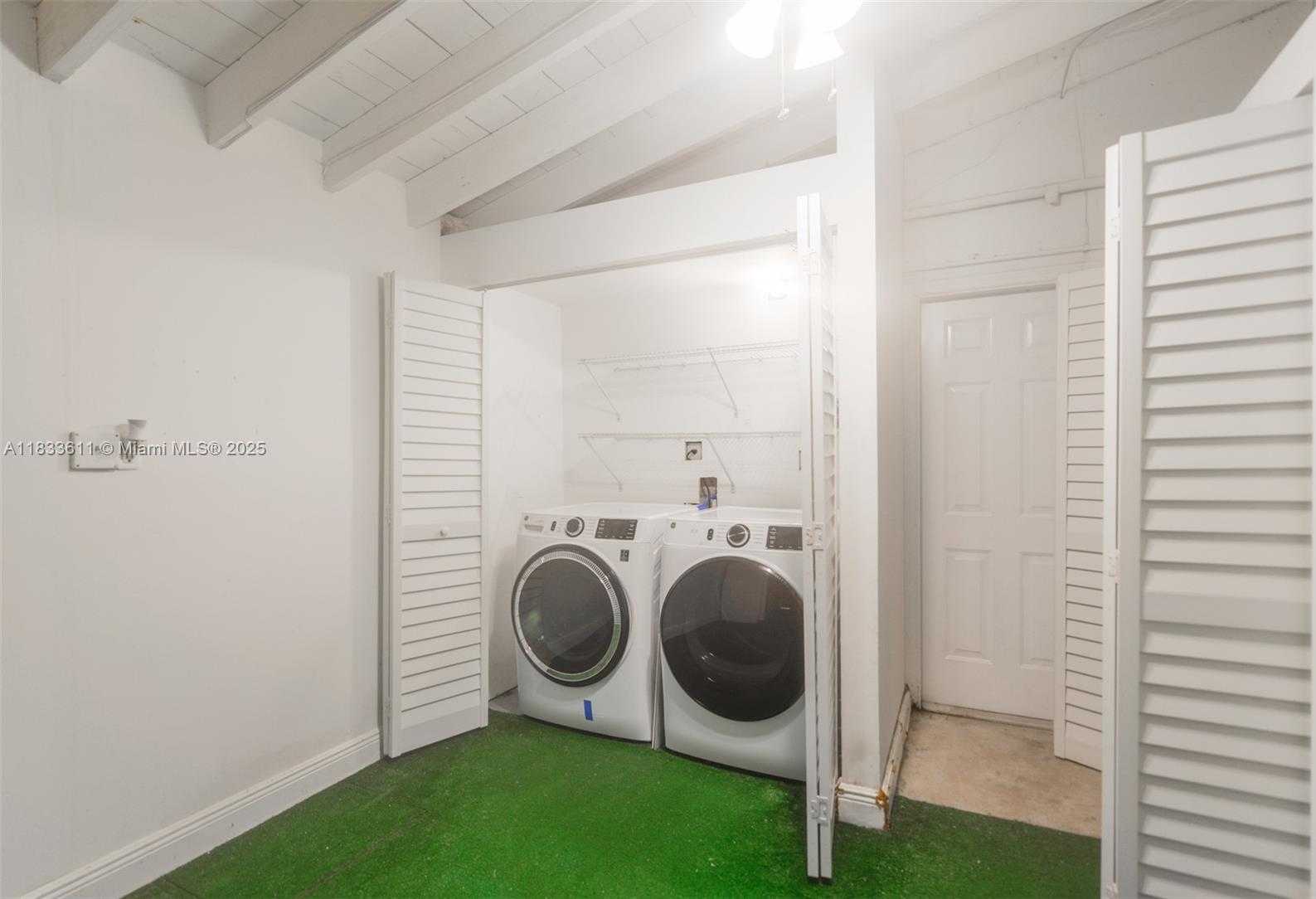 Small Image of 3615 RIVIERA CT #3615, Coral Gables Number 32