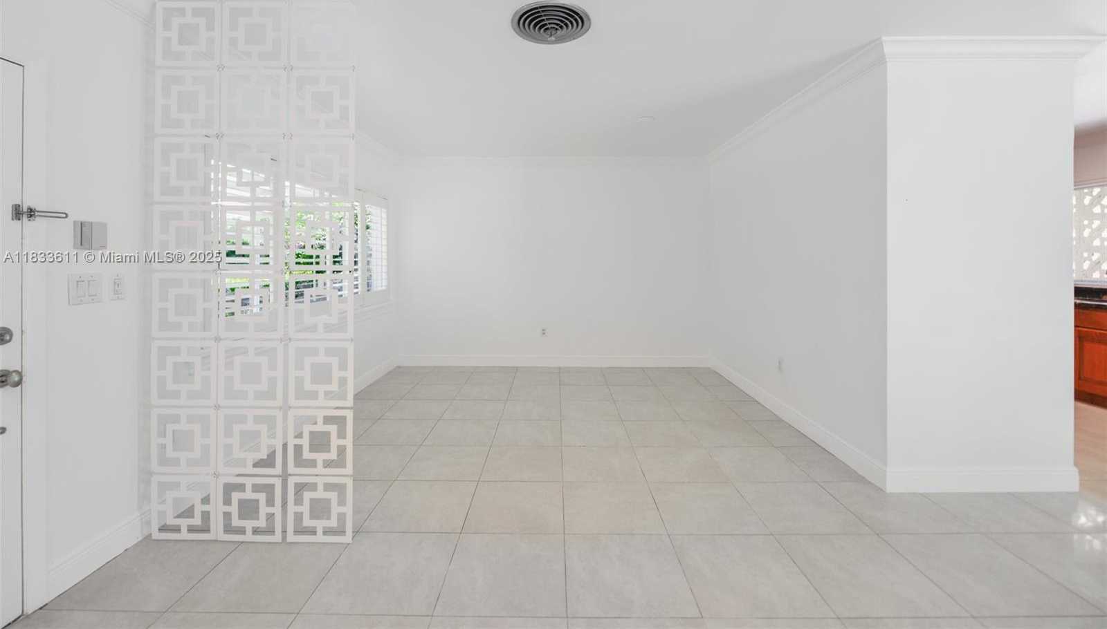 Small Image of 3615 RIVIERA CT #3615, Coral Gables Number 6
