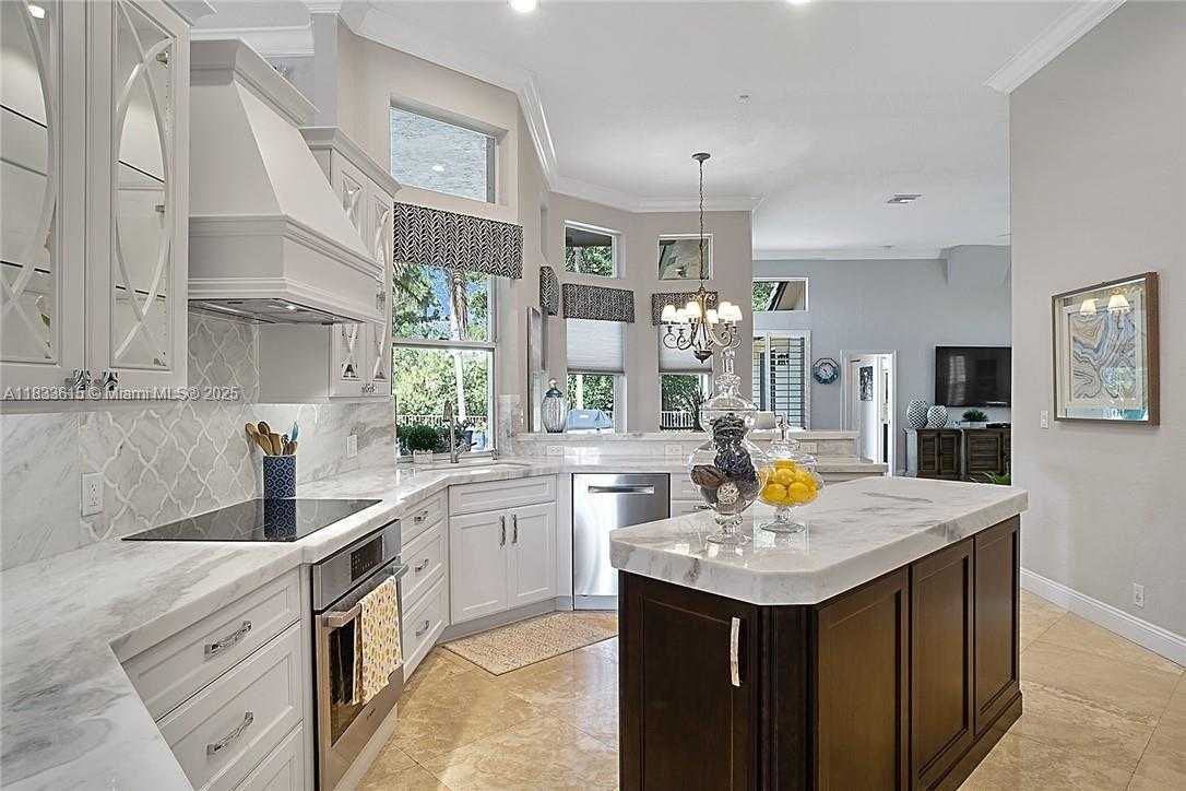 Small Image of 6807 NORTH WEST 66TH WAY, Parkland Number 11