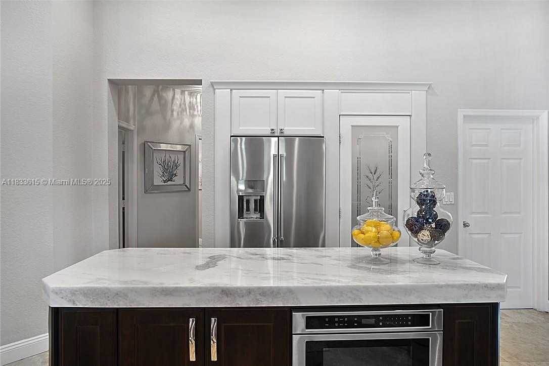 Small Image of 6807 NORTH WEST 66TH WAY, Parkland Number 12