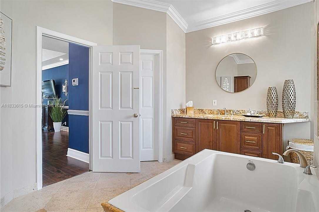 Small Image of 6807 NORTH WEST 66TH WAY, Parkland Number 23