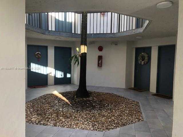 Small Image of 9421 FONTAINEBLEAU BLVD #106-35, Miami Number 5