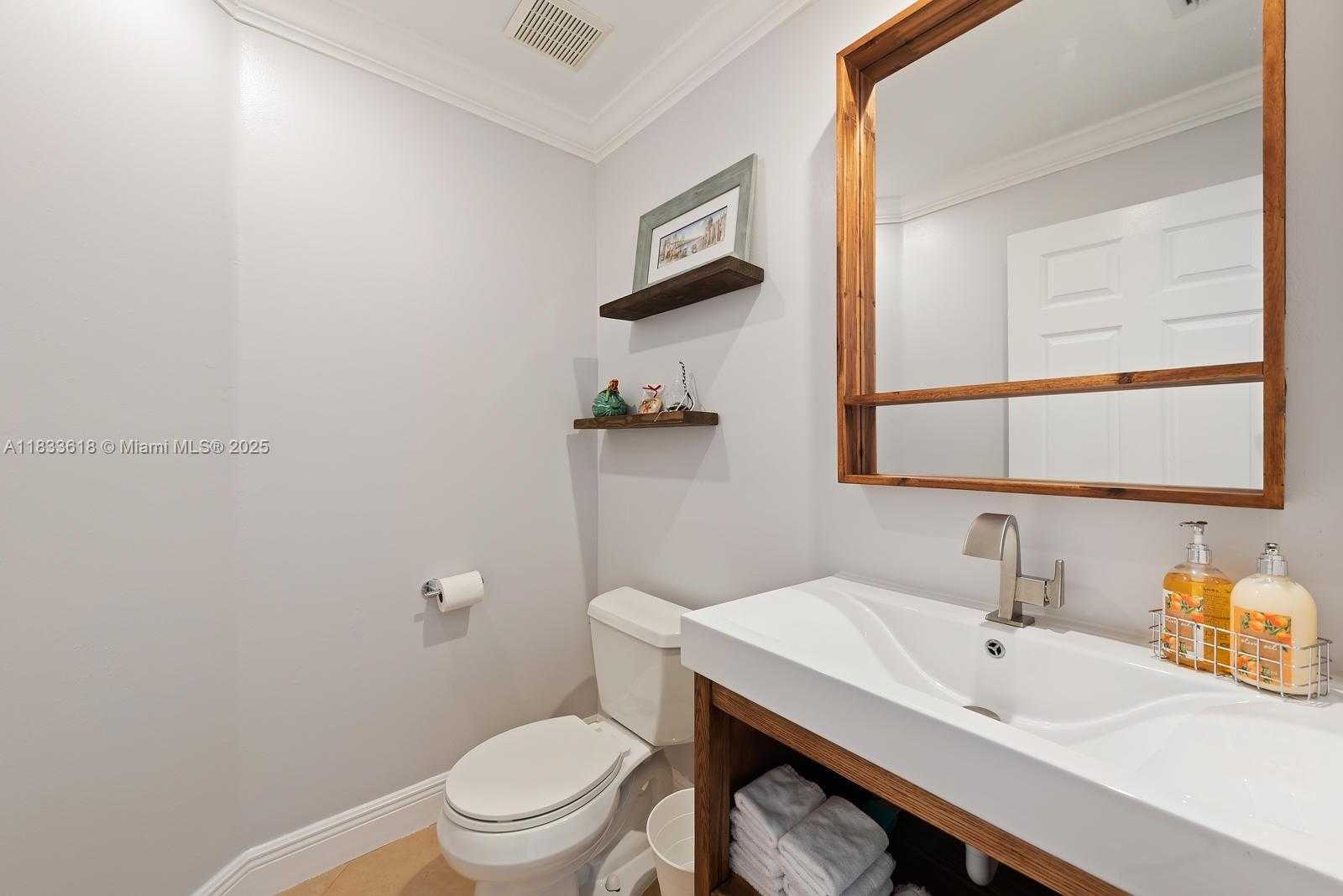 Small Image of 4008 STAGHORN LN, Weston Number 19