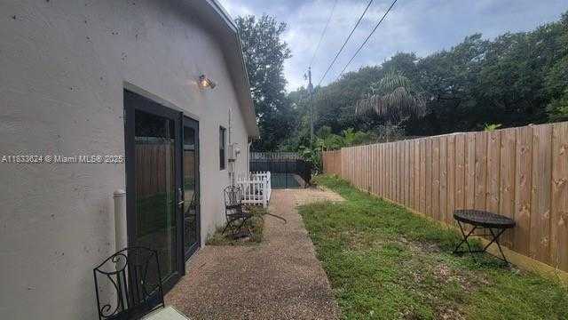 Small Image of Fort Lauderdale Number 11