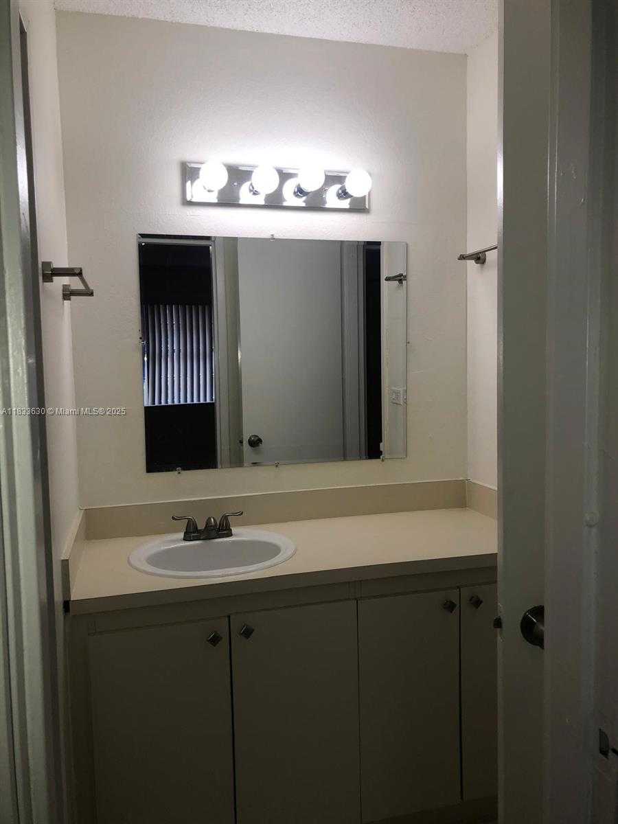 Small Image of 9970 SOUTH WEST 88TH ST #914-9, Miami Number 12