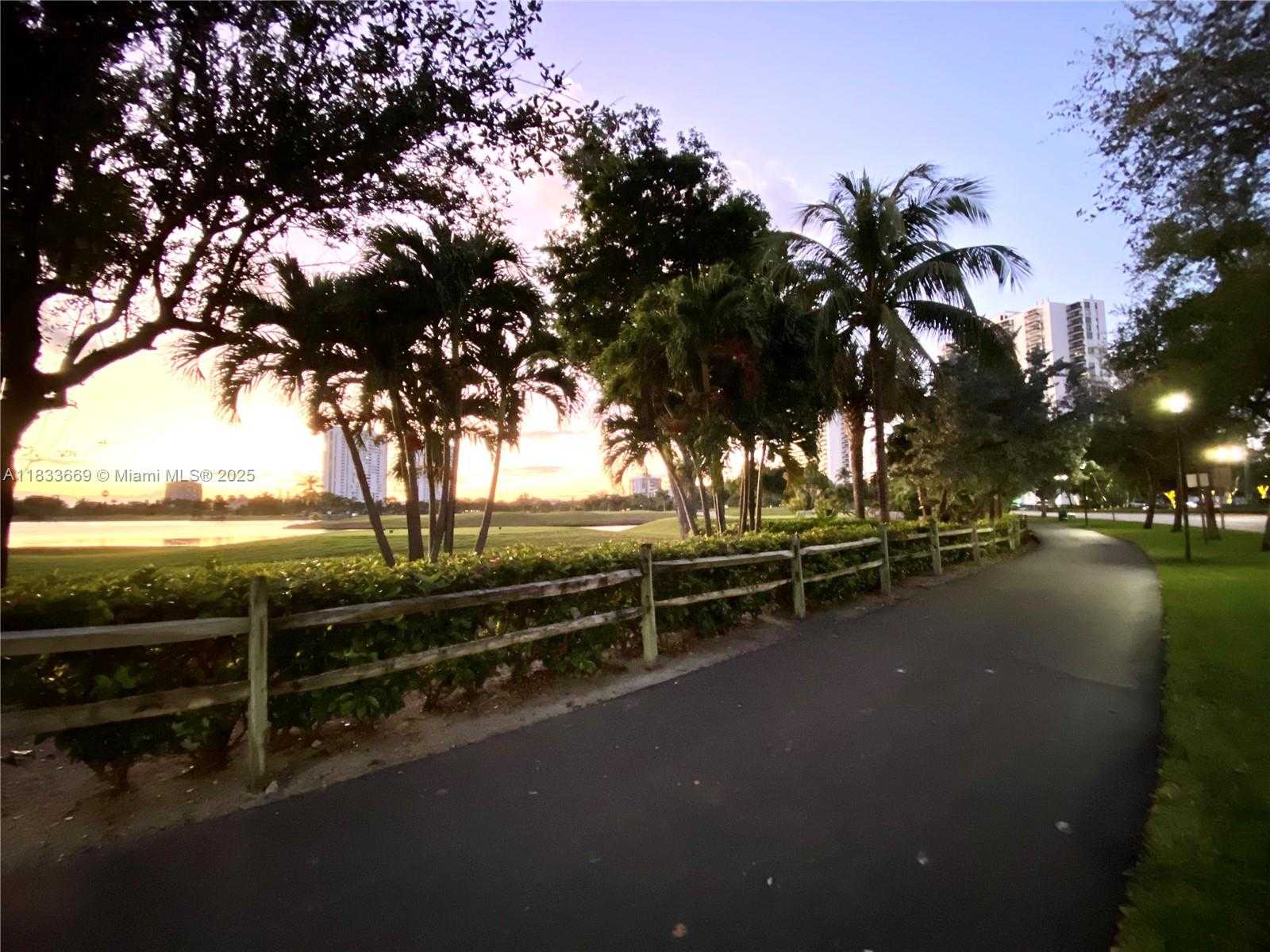 Small Image of 3530 MYSTIC POINTE DR #1714, Aventura Number 50