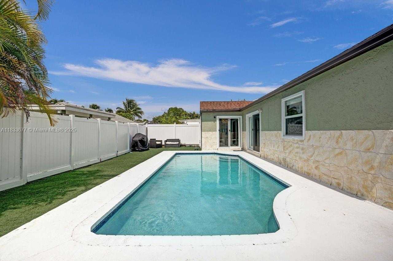 Small Image of 18998 CLOUD LAKE CIR, Boca Raton Number 67
