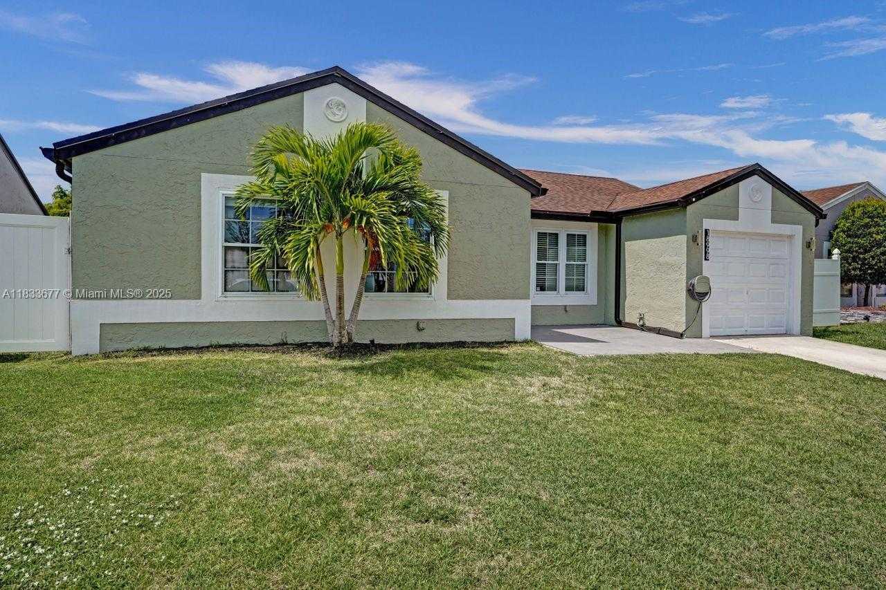 Small Image of 18998 CLOUD LAKE CIR, Boca Raton Number 74