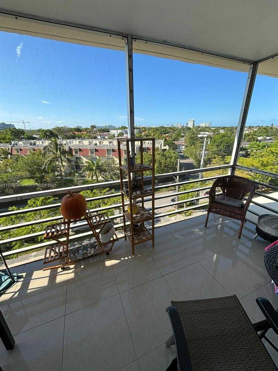 Small Image of 1750 NORTH EAST 115TH ST #608, Miami Number 8
