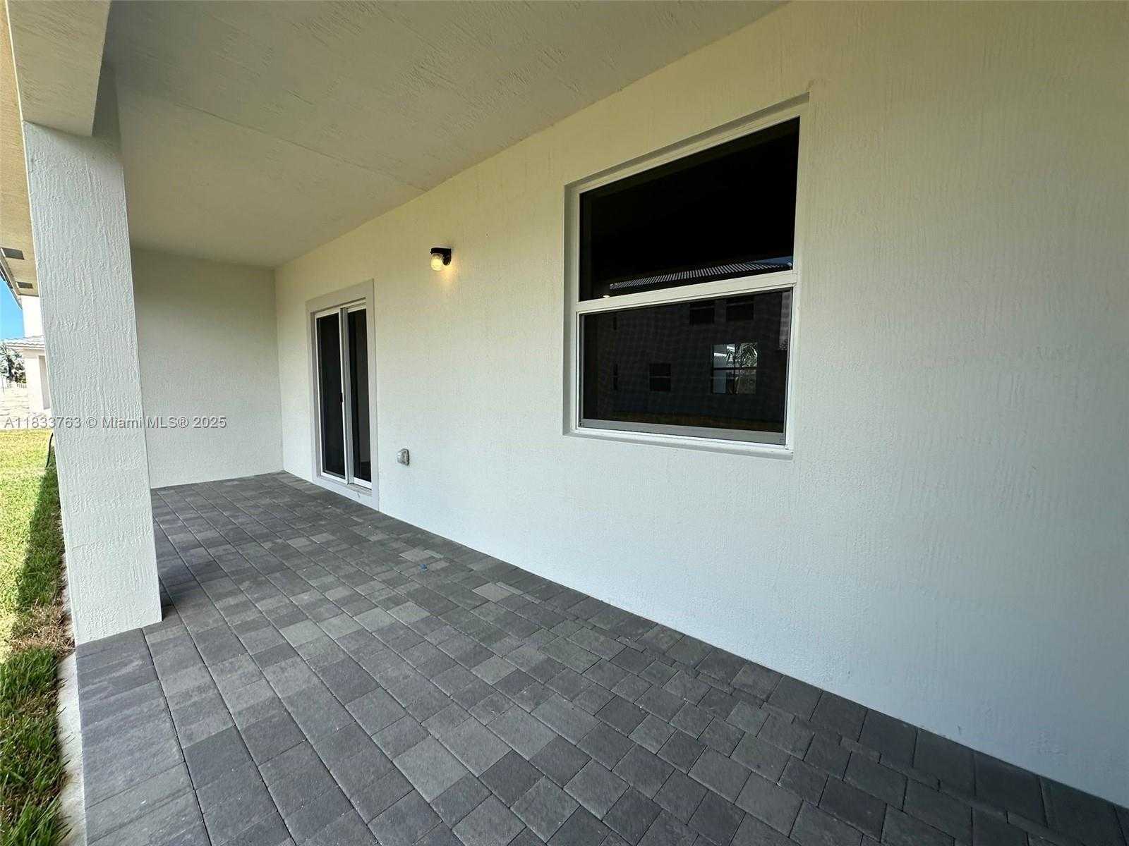 Small Image of 13249 SW 189 TERR, Miami Number 20