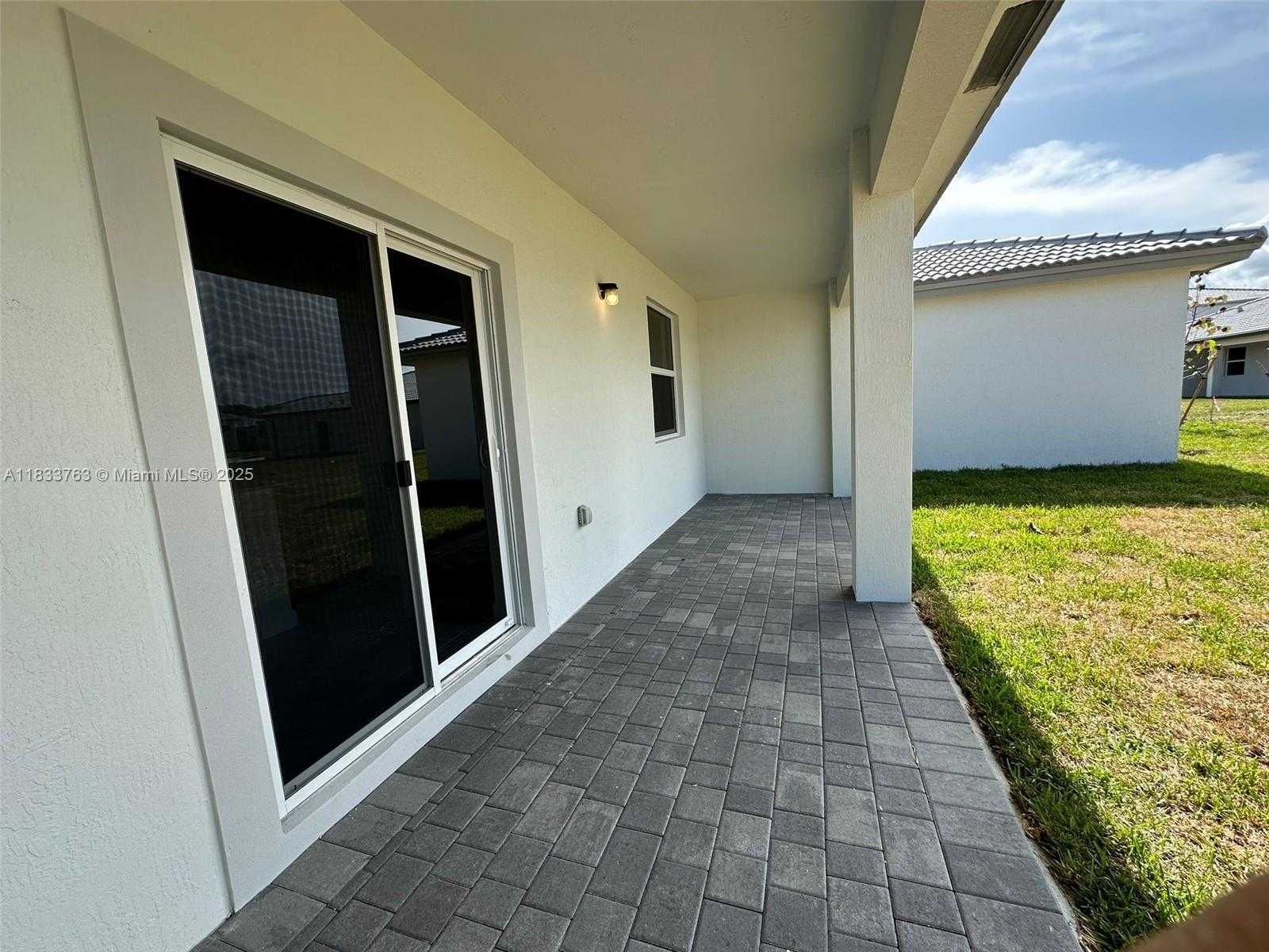 Small Image of 13249 SW 189 TERR, Miami Number 21