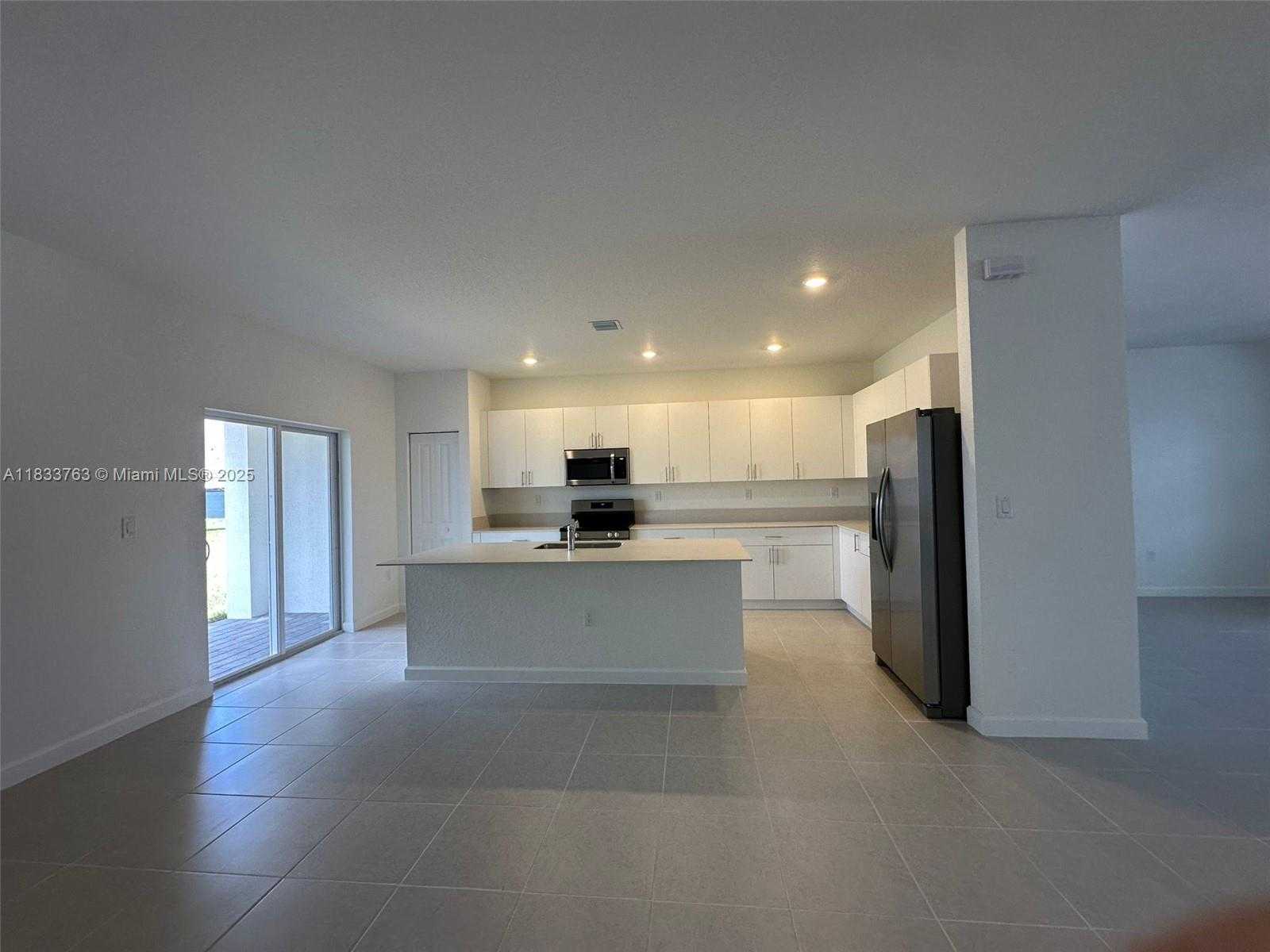 Small Image of 13249 SW 189 TERR, Miami Number 7