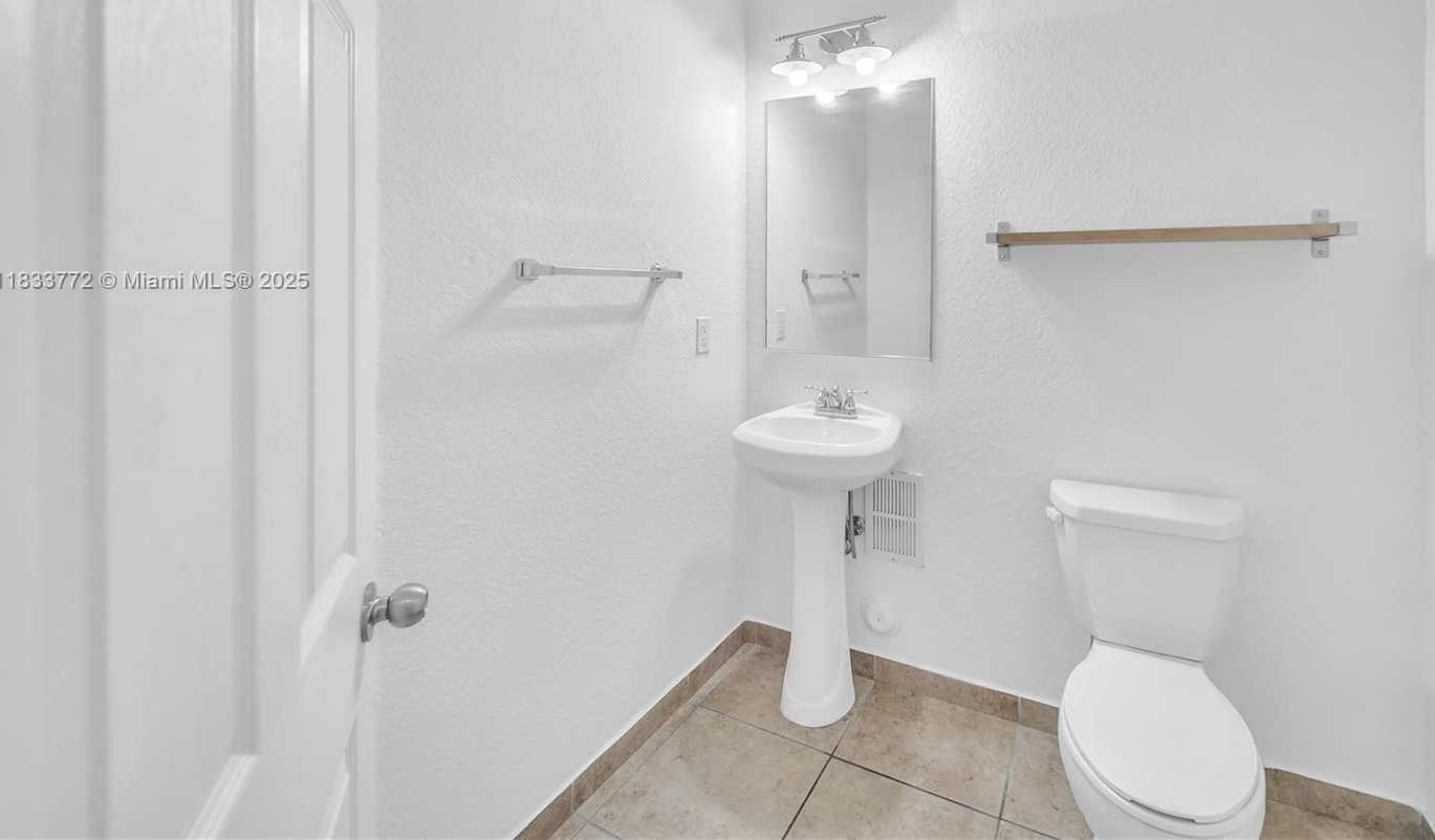 Small Image of 8899 NORTH WEST 107TH CT #214, Doral Number 4