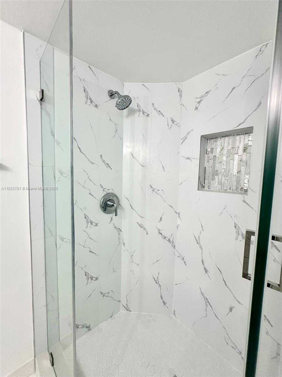 Small Image of 10237 NORTH WEST 9TH ST CIR #210-4, Miami Number 17