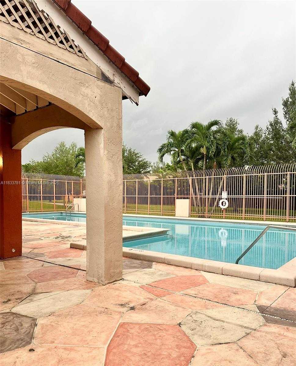 Small Image of 10237 NORTH WEST 9TH ST CIR #210-4, Miami Number 36