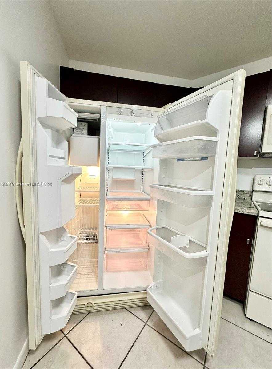 Small Image of 10237 NORTH WEST 9TH ST CIR #210-4, Miami Number 7