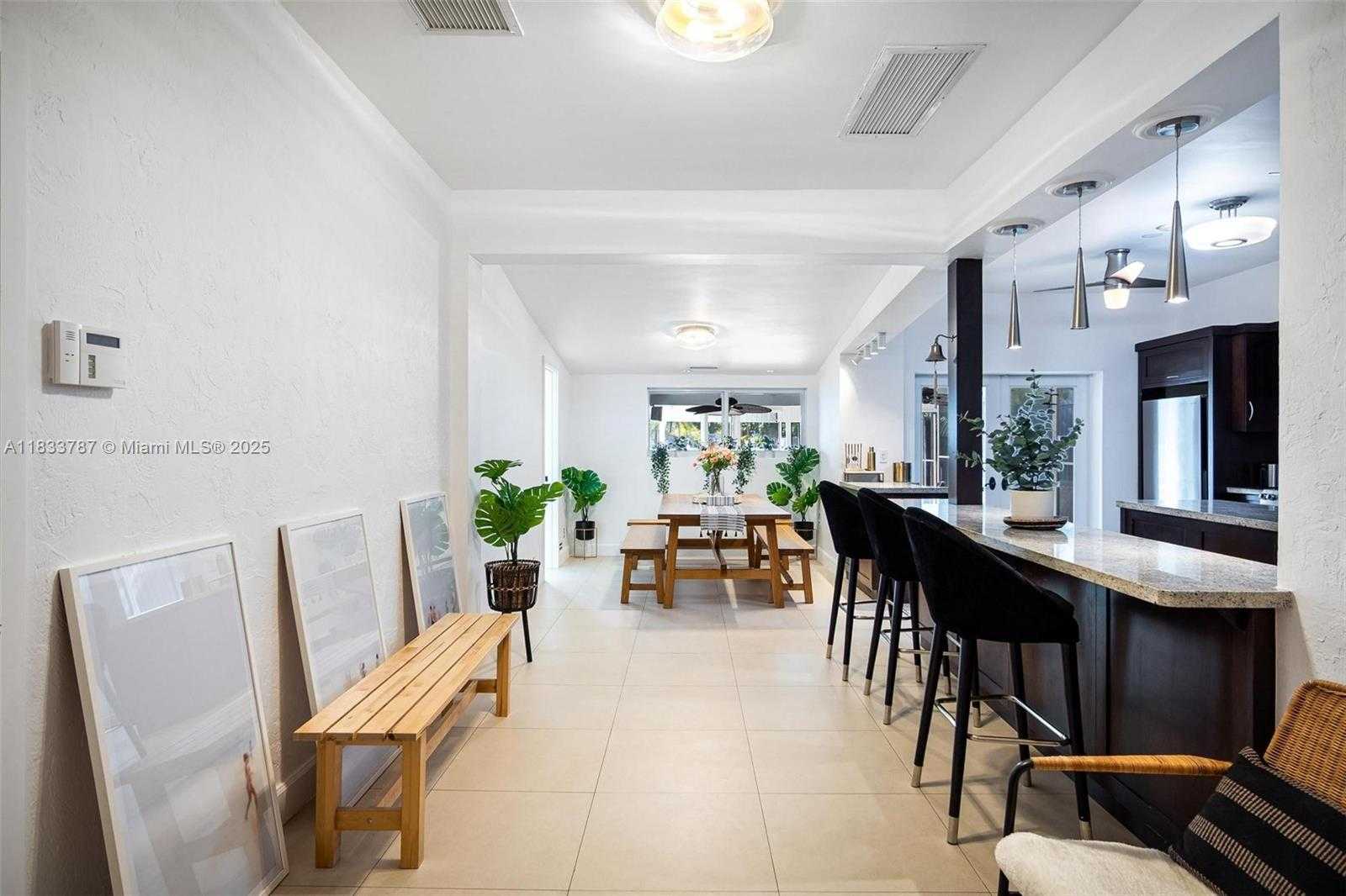 Small Image of 7701 NORTH EAST 8TH AVE, Miami Number 12