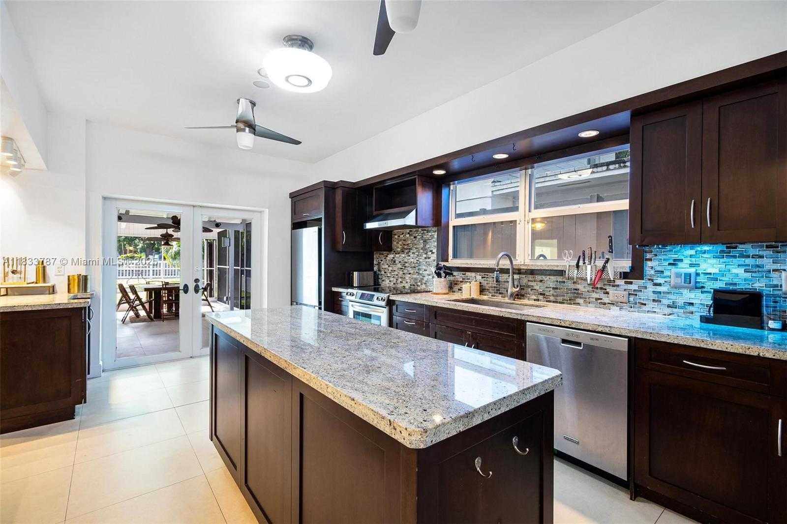 Small Image of 7701 NORTH EAST 8TH AVE, Miami Number 13