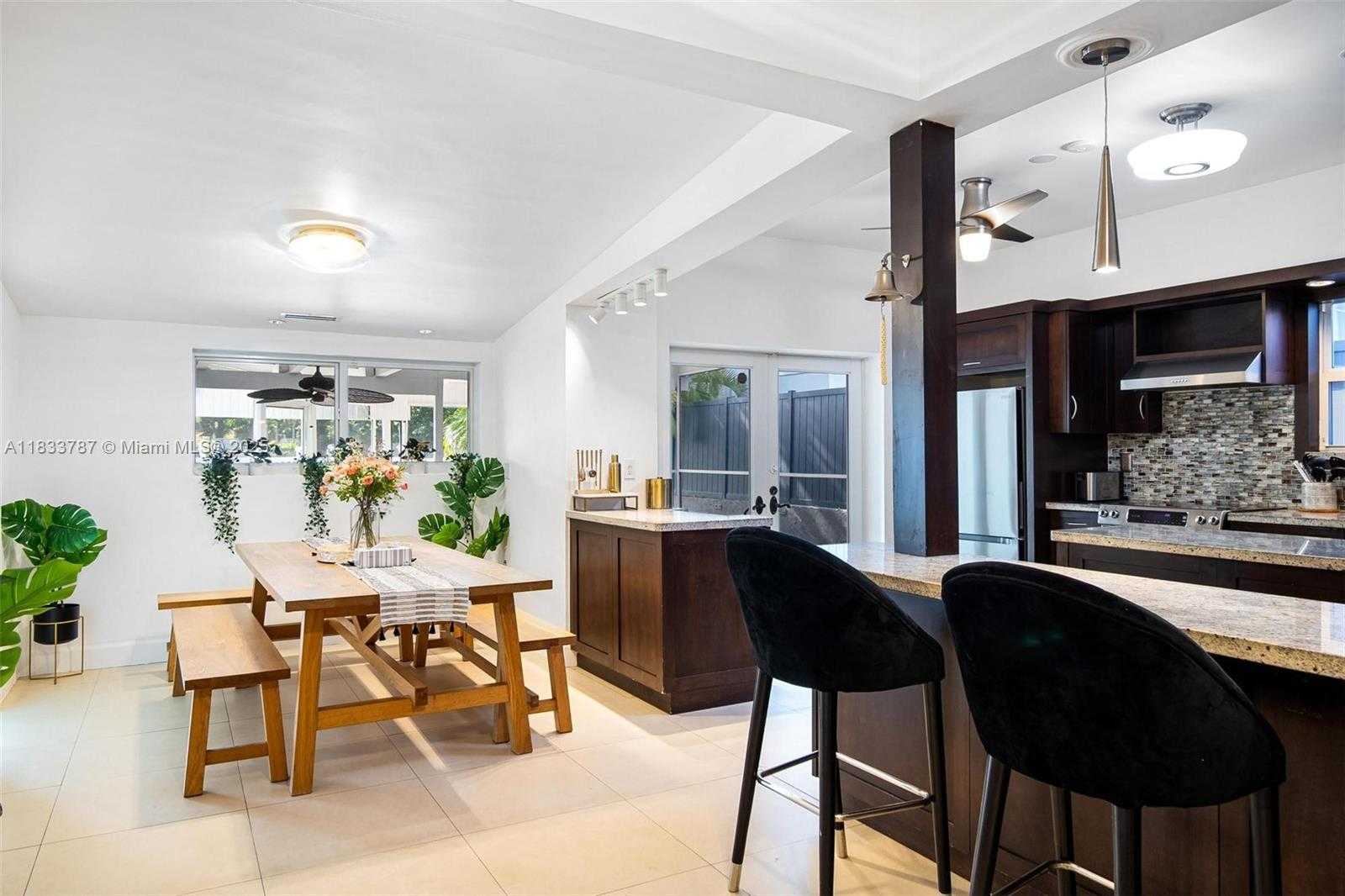 Small Image of 7701 NORTH EAST 8TH AVE, Miami Number 16