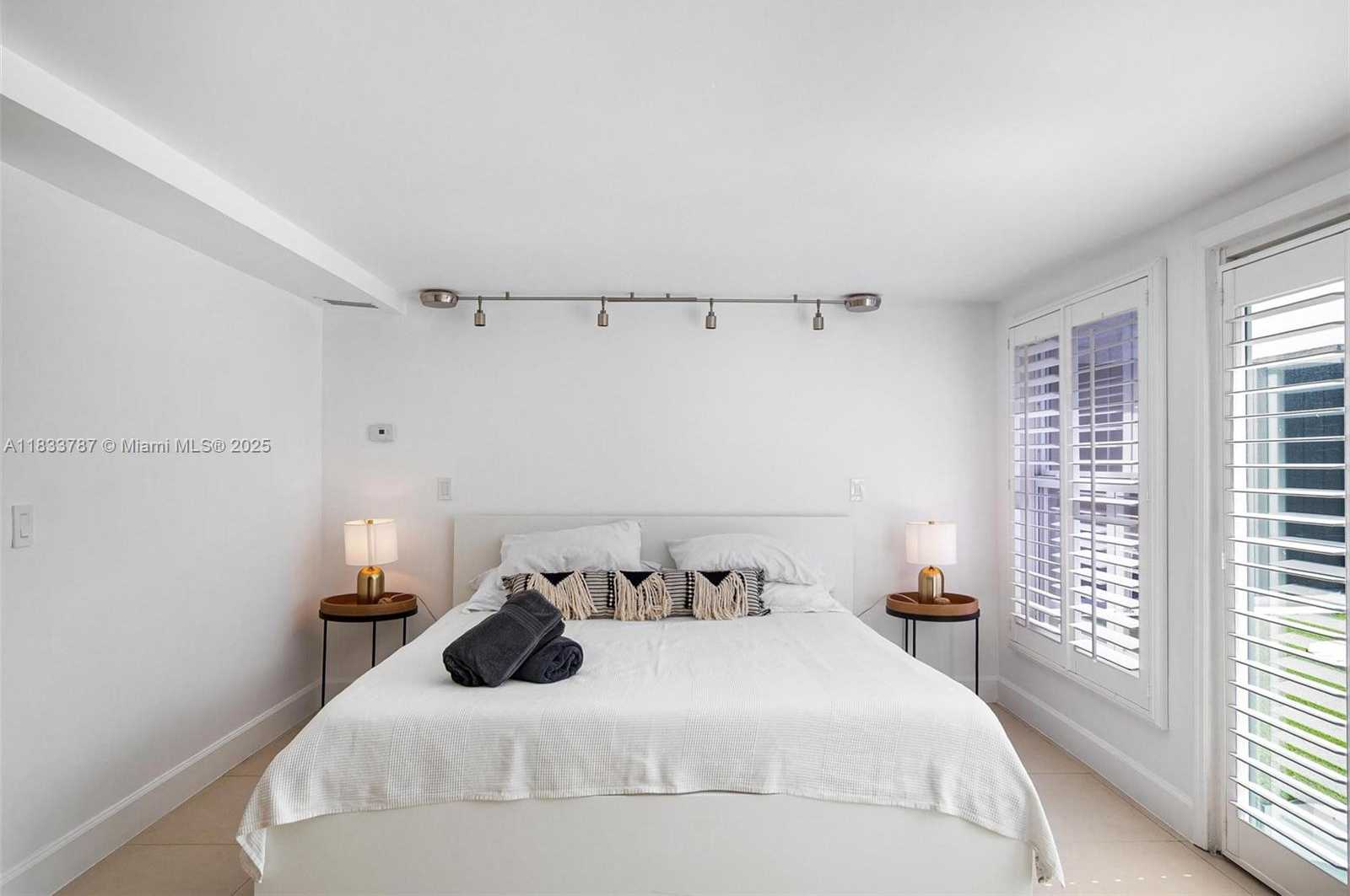 Small Image of 7701 NORTH EAST 8TH AVE, Miami Number 23