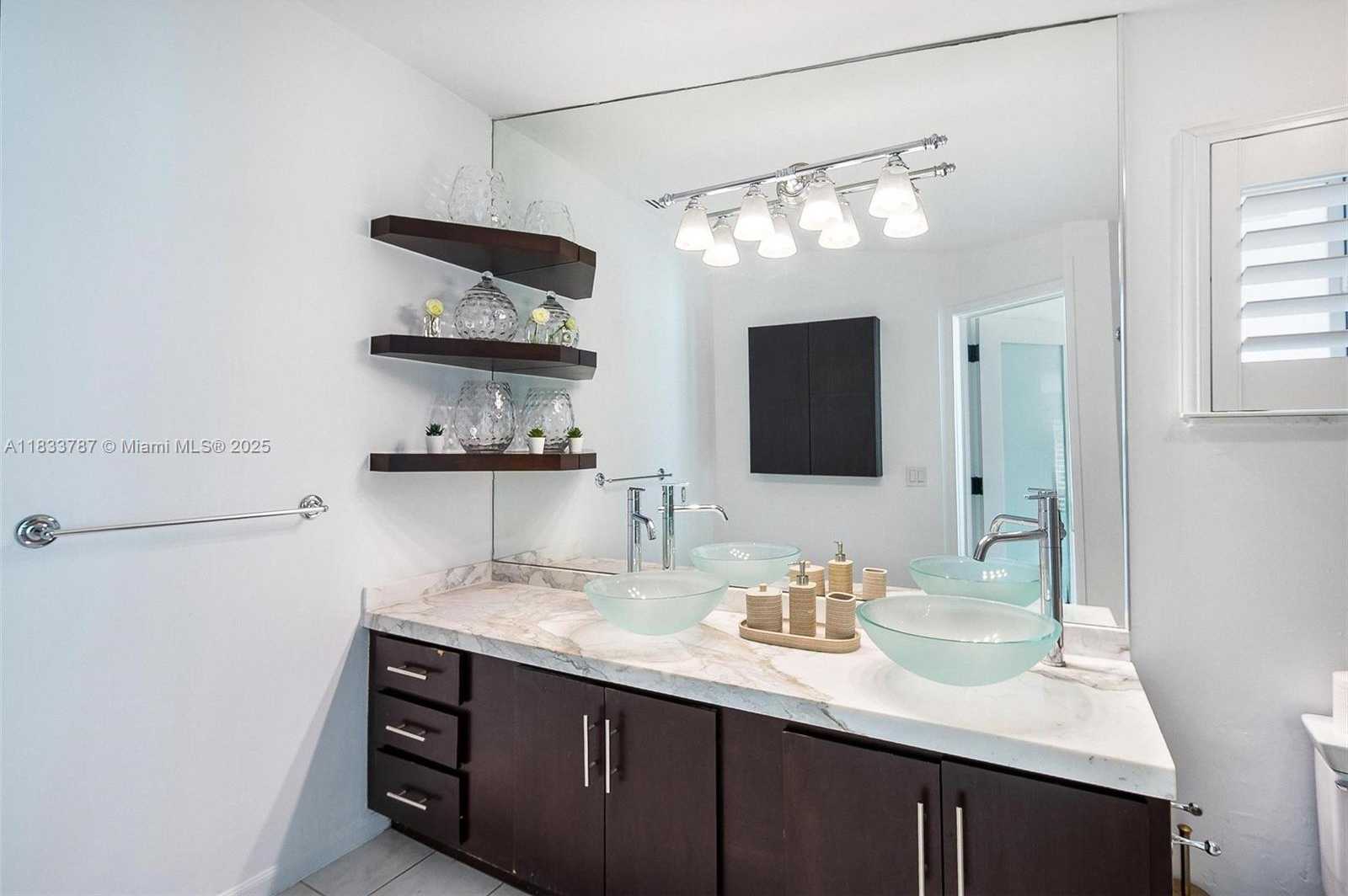 Small Image of 7701 NORTH EAST 8TH AVE, Miami Number 27