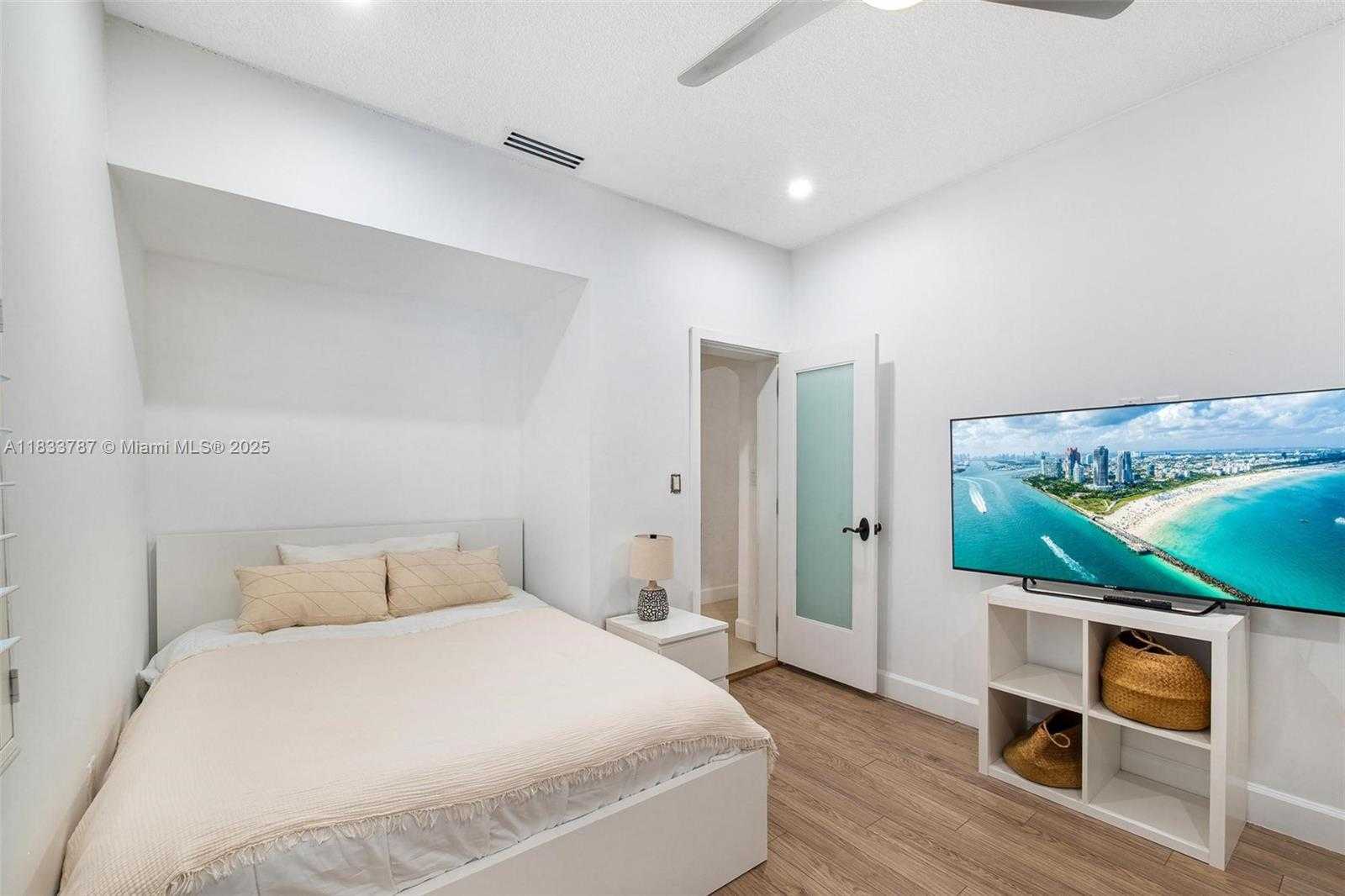 Small Image of 7701 NORTH EAST 8TH AVE, Miami Number 38